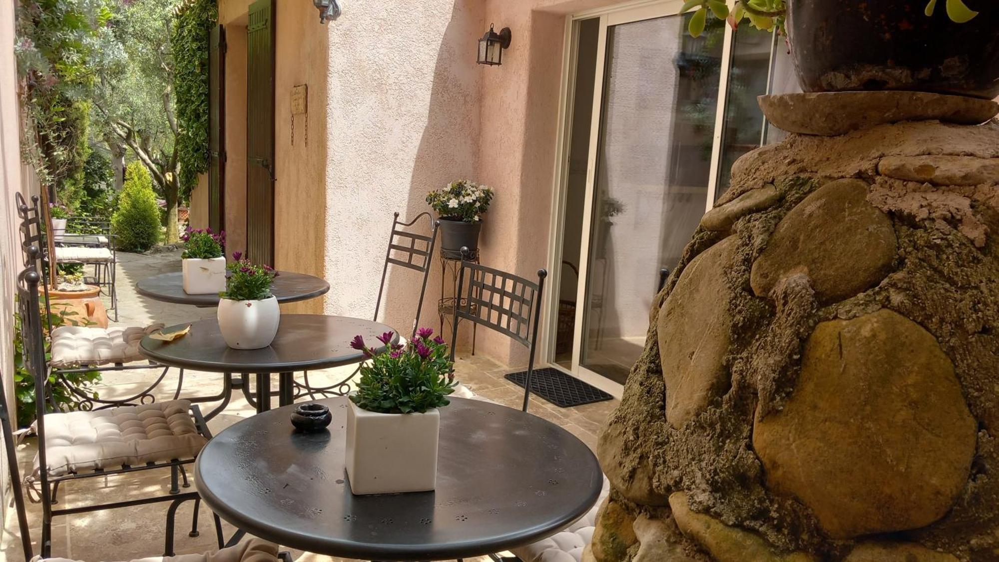 La Sapiniere -Chambres Climatisees Buisson Екстер'єр фото